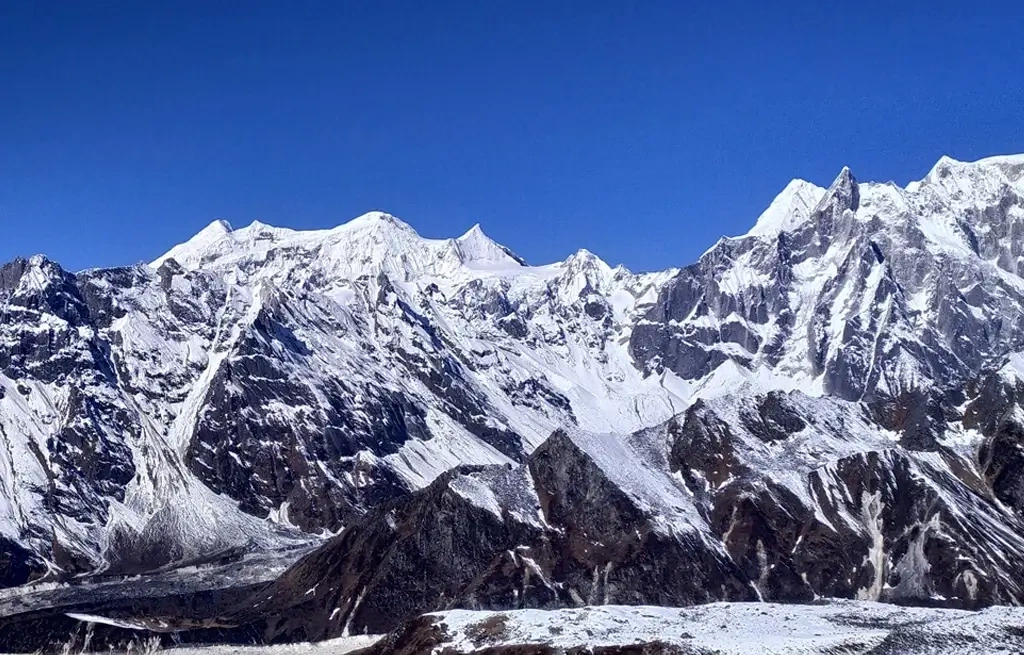 Web banner for Manaslu Circuit Trek