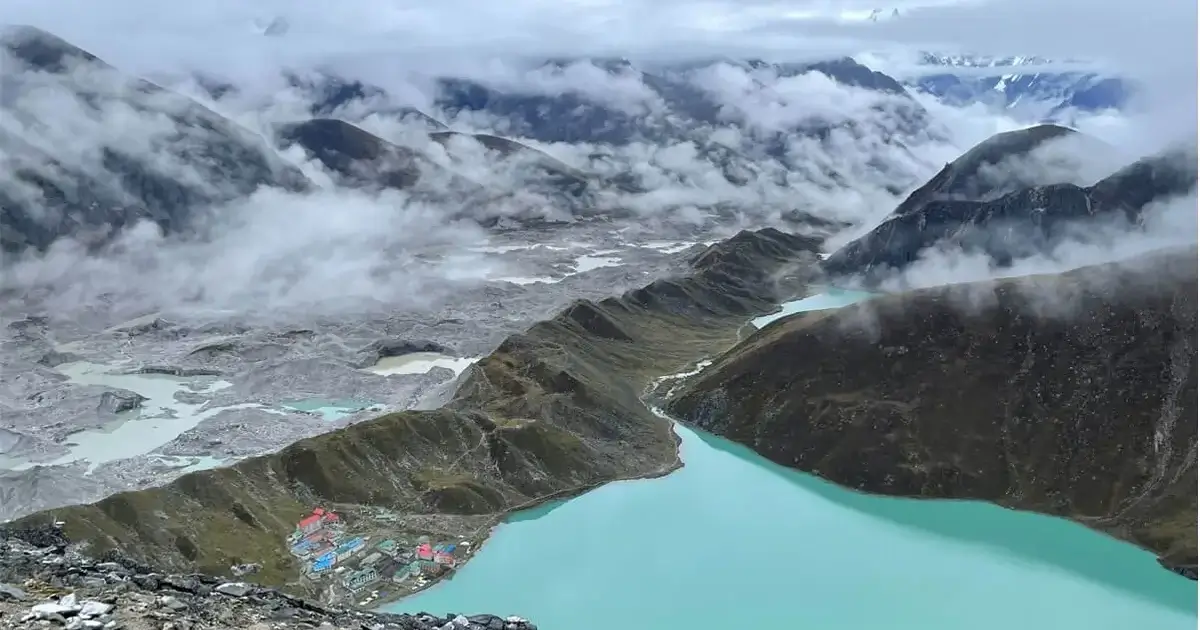 Gokyo Valley 