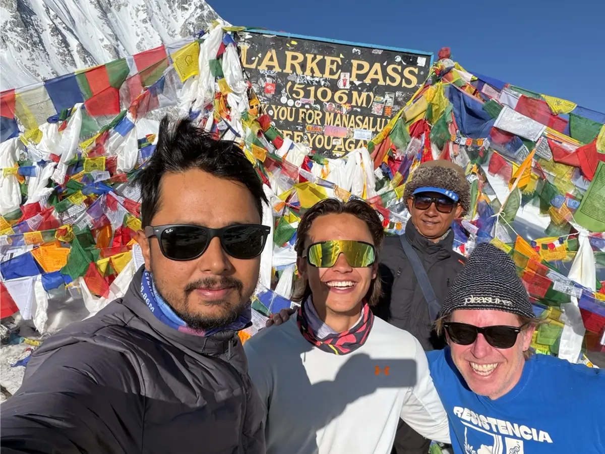 Team from Larkya Pass 